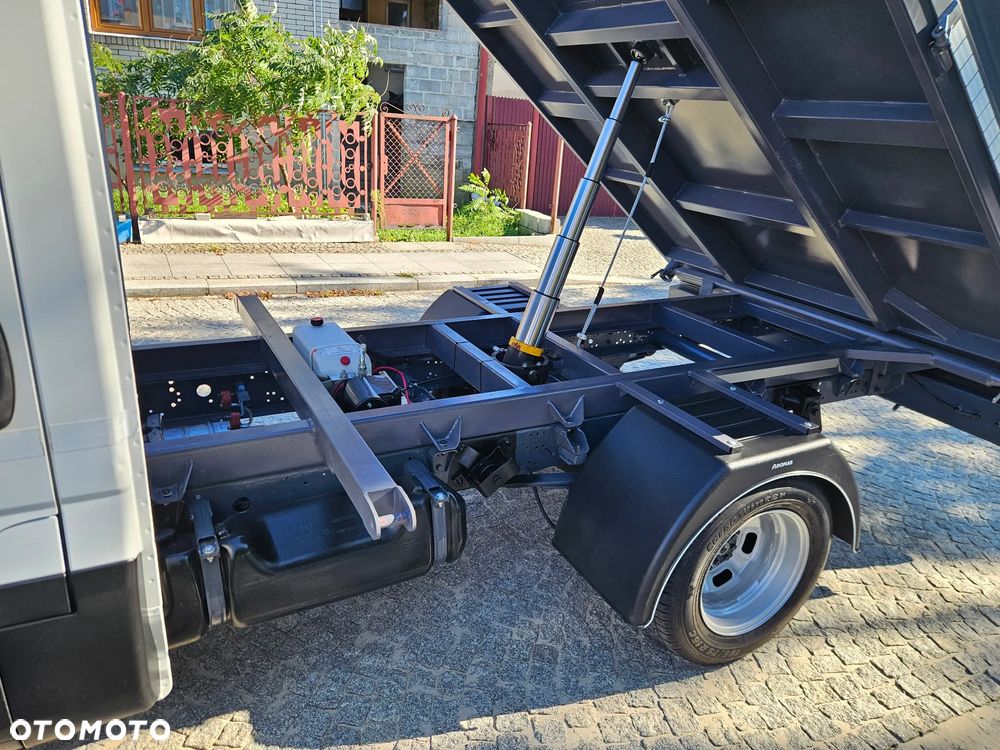 Iveco Daily - 10