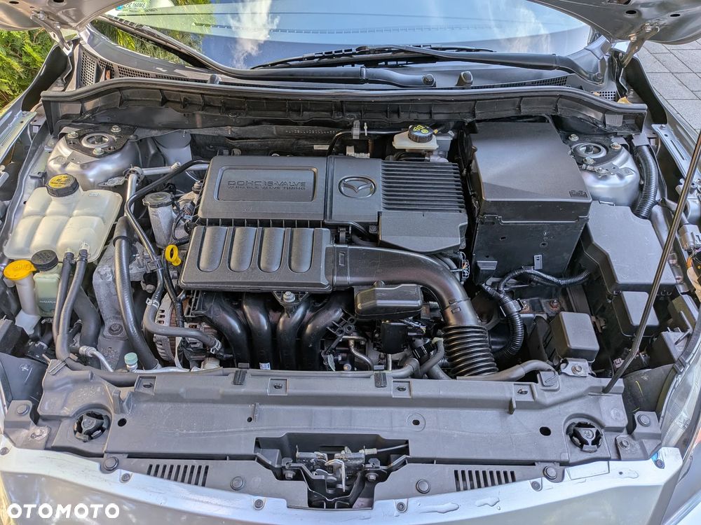 Mazda 3 1.6 Active + - 28