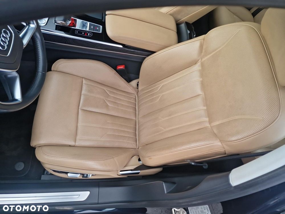 Audi A8 - 25