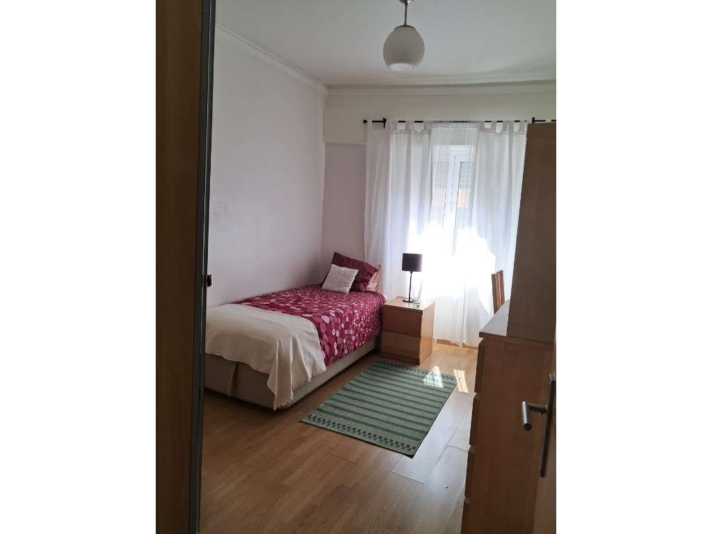 Quarto c/ despesas incluídas na Amadora - Centro - Grande imagem: 4/12
