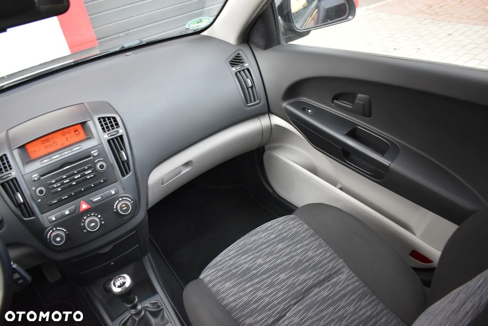 Kia Ceed - 19