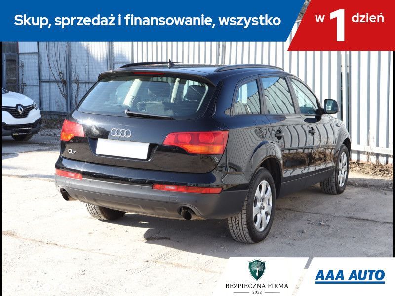 Audi Q7 - 7