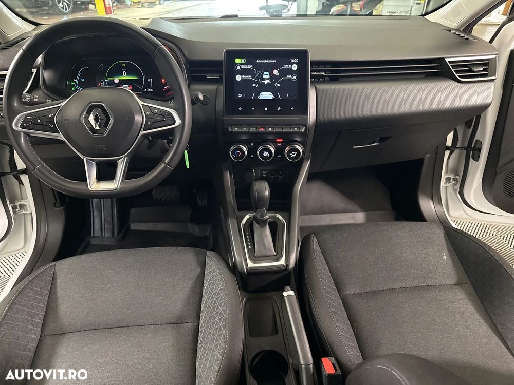 Renault Clio - 10