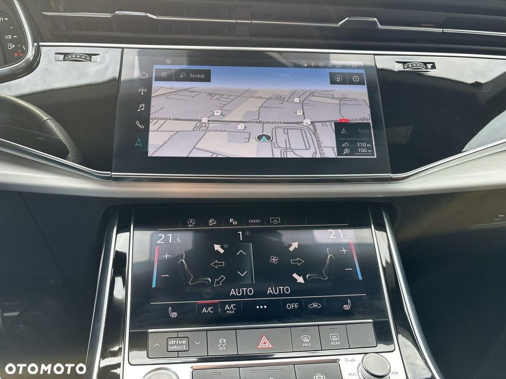 Audi Q8 - 24