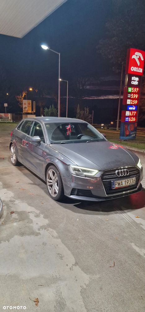 Audi A3 2.0 TDI S tronic S line Sportpaket - 2
