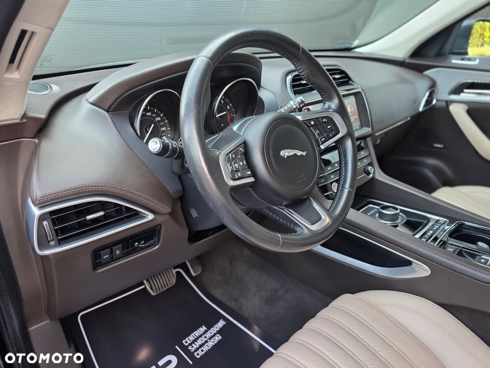 Jaguar F-Pace 2.0 i4P AWD Portfolio - 16