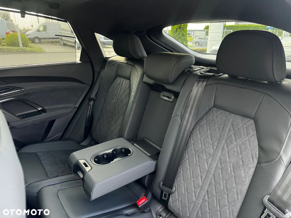 Audi SQ5 Sportback - 32