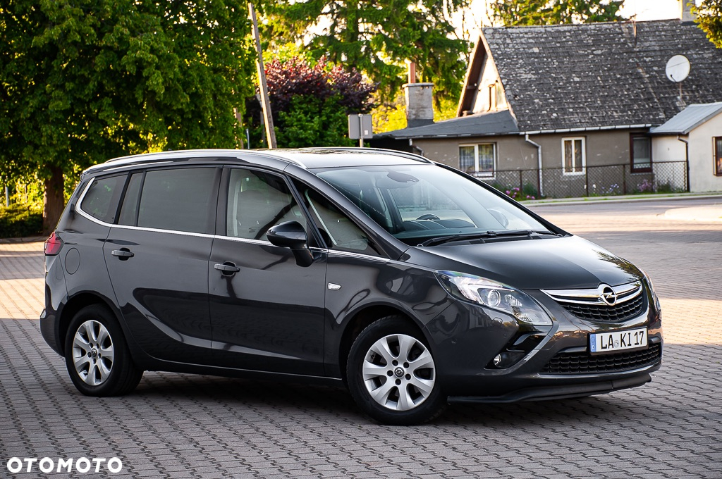 Opel Zafira - 10