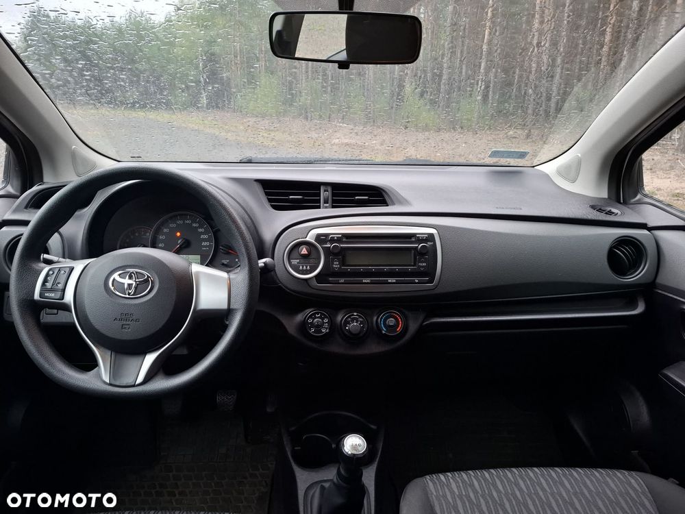Toyota Yaris 1.0 VVT-i - 9