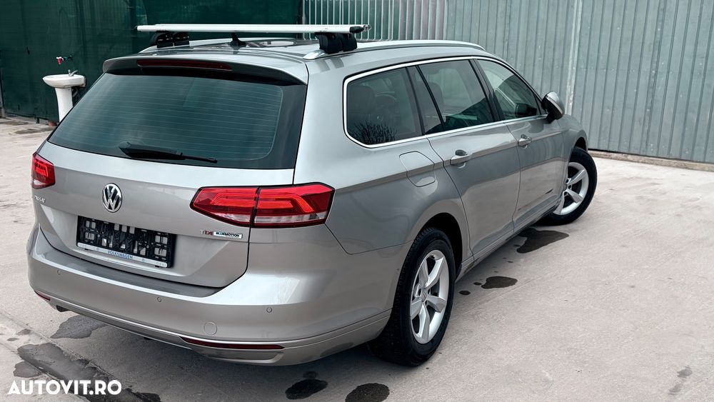 Volkswagen Passat - 4