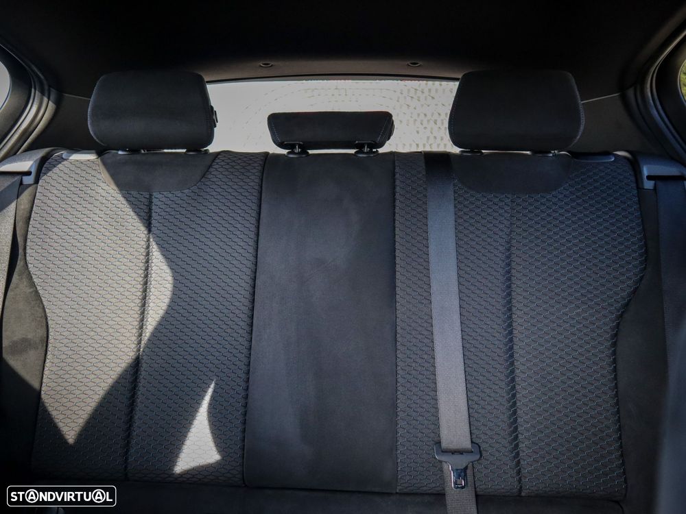 BMW 116 d Pack M - 21