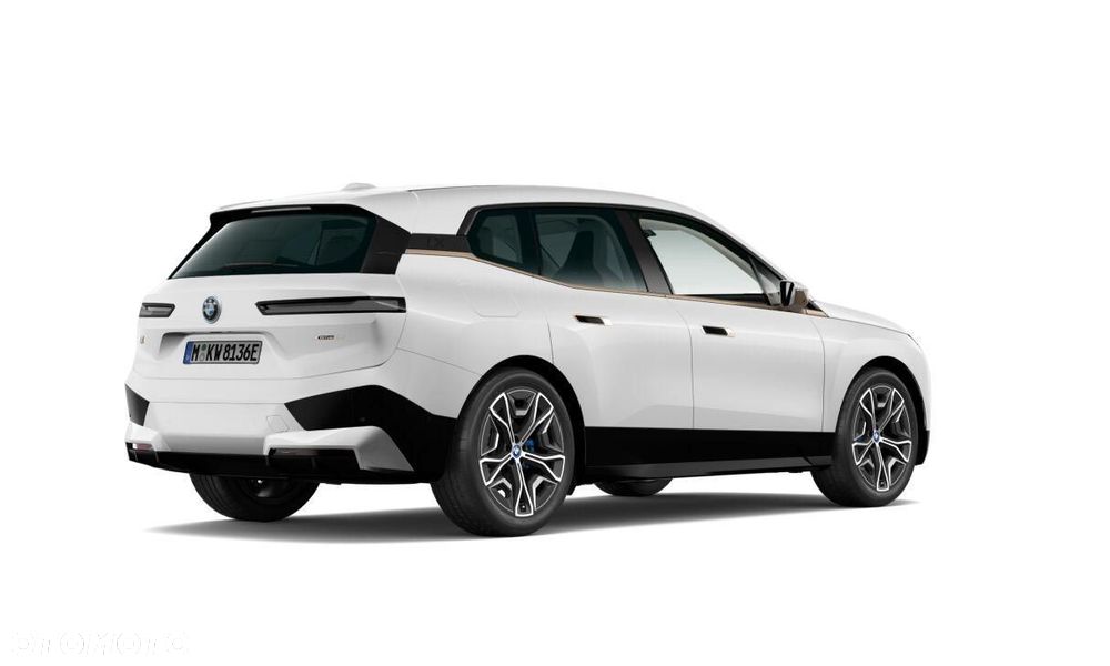 BMW iX - 2