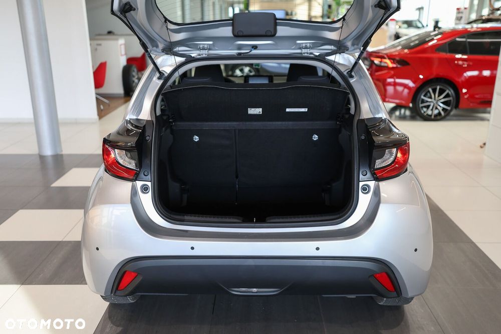 Toyota Yaris - 12