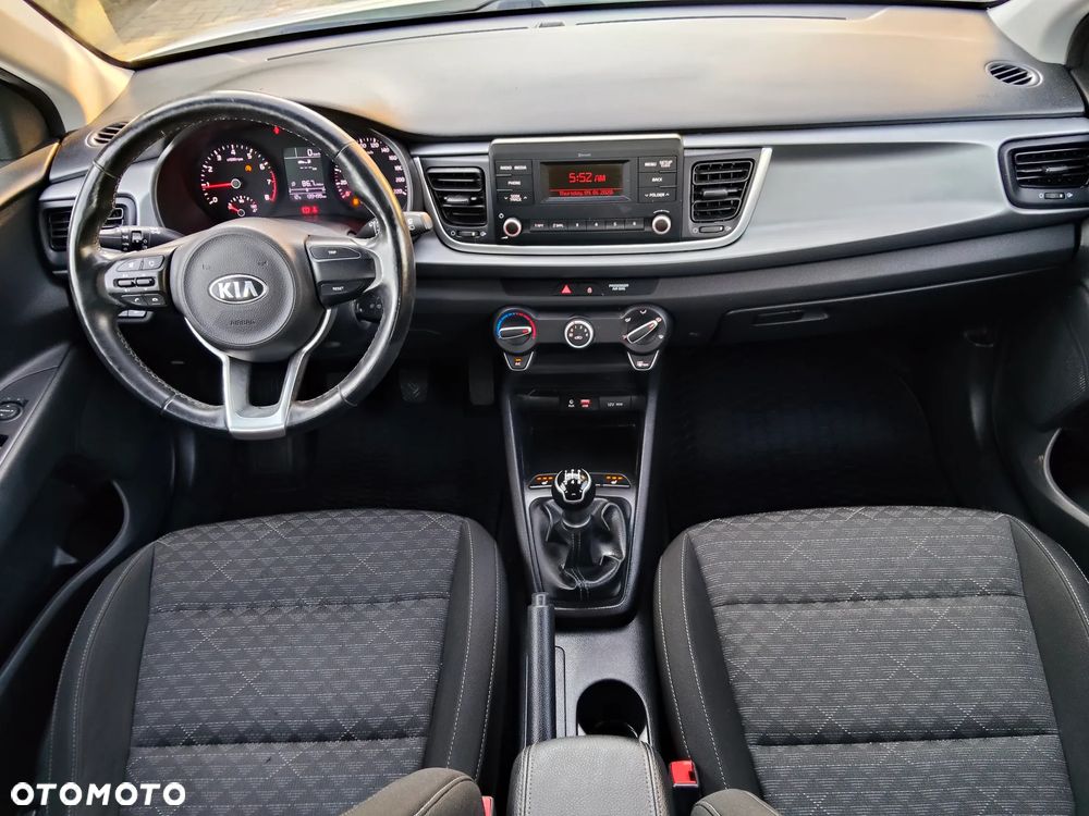 Kia Rio 1.2 Attract - 32