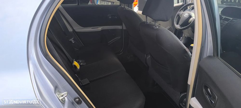 Toyota Yaris 1.0 VVT-i ACtive+AC - 6