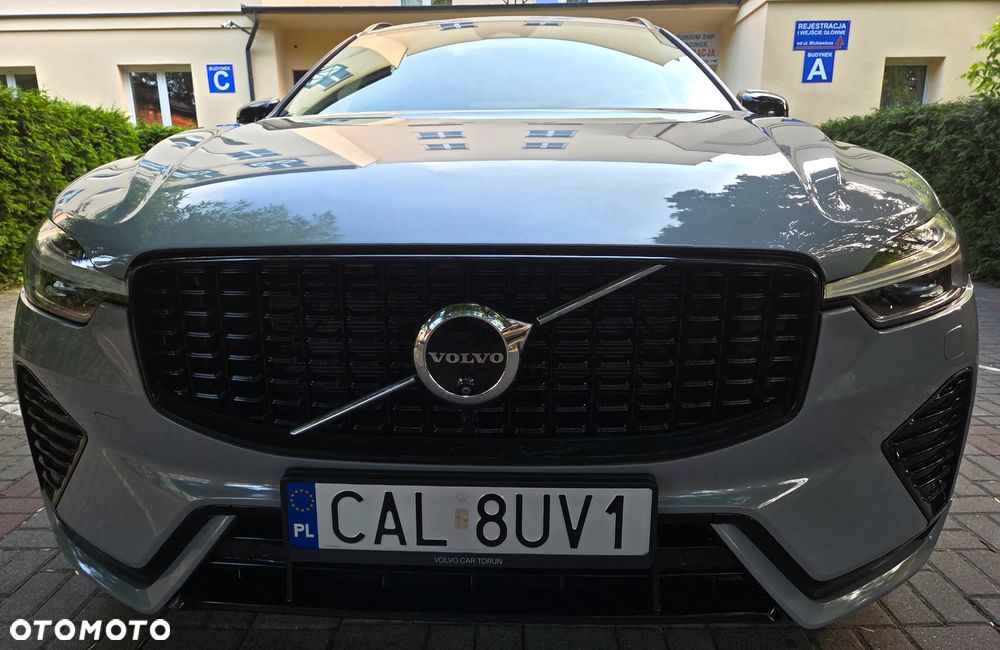 Volvo XC 60 B5 B AWD Plus Dark - 2