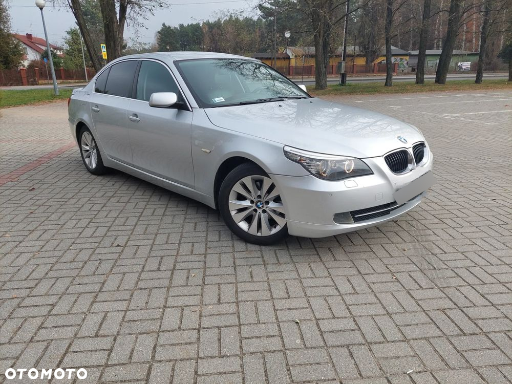 BMW i5 - 4