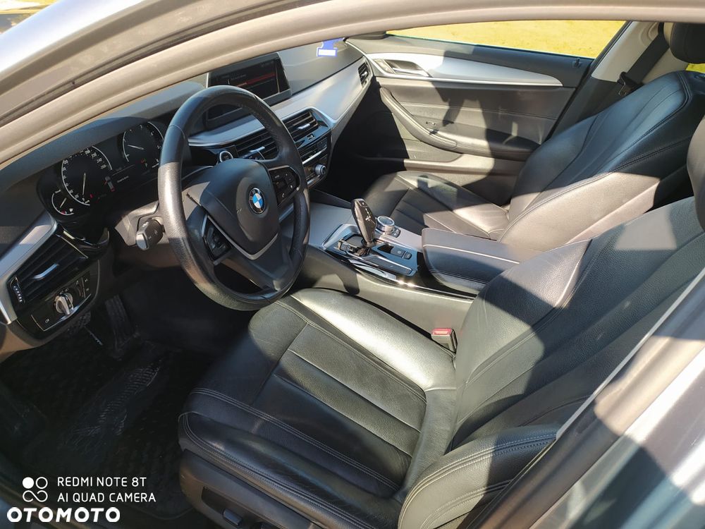BMW Seria 5 520d Sport - 9