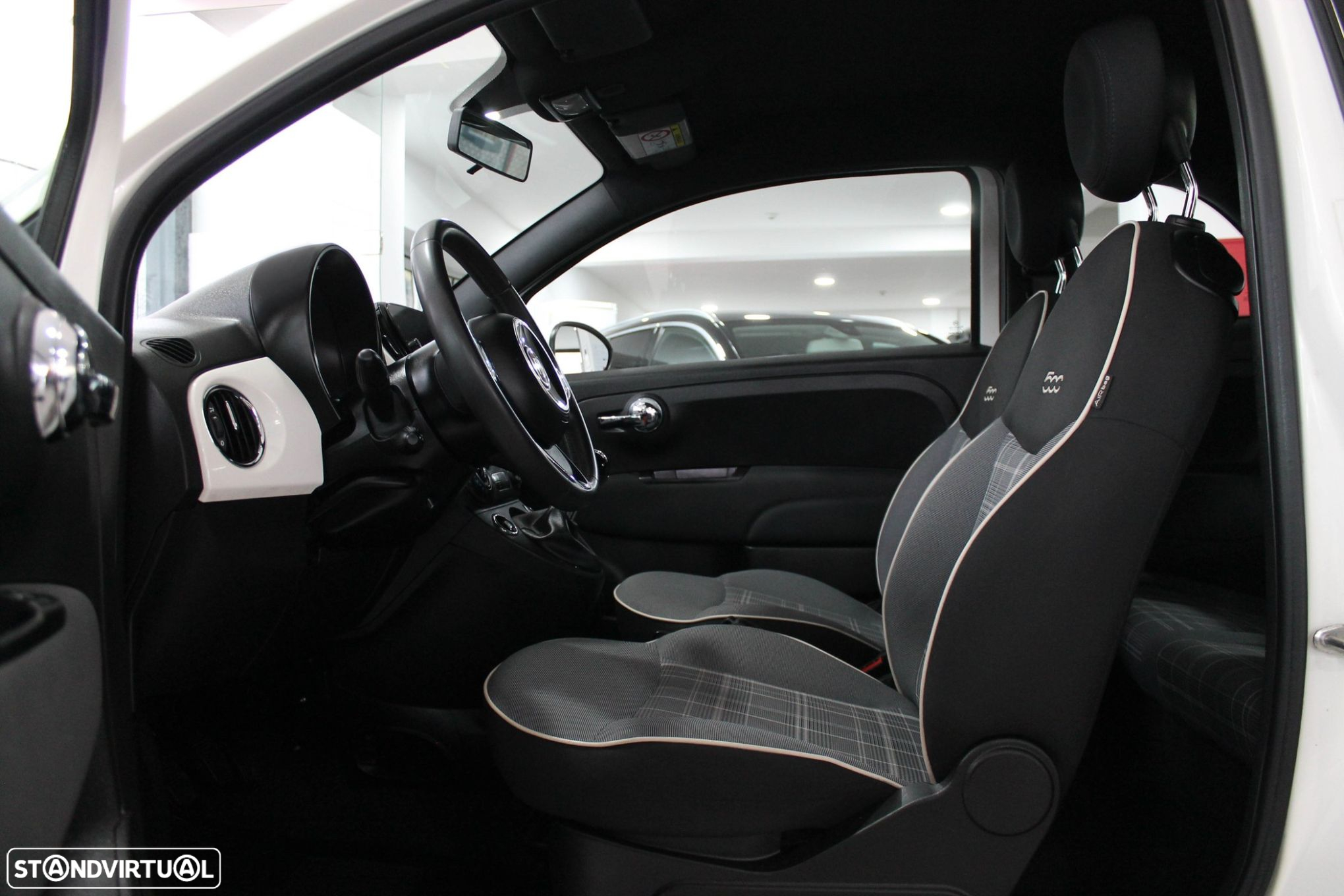 Fiat 500 1.0 Hybrid Lounge - 11