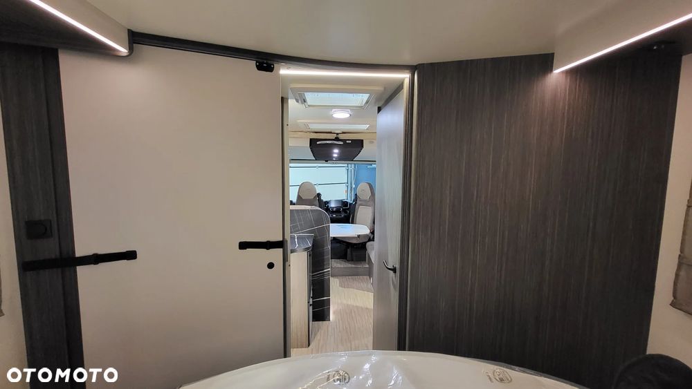 McLOUIS Nevis 879 - 5 osobowy - 36