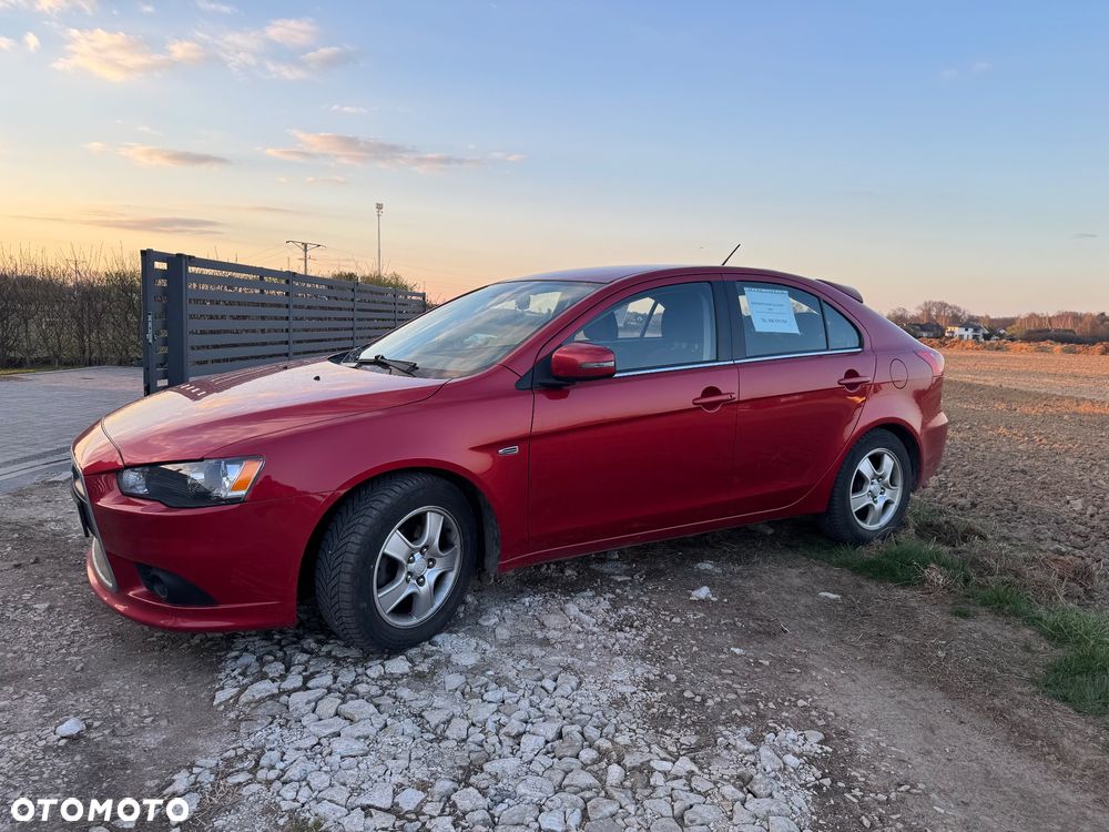 Mitsubishi Lancer 1.6 Inform - 1