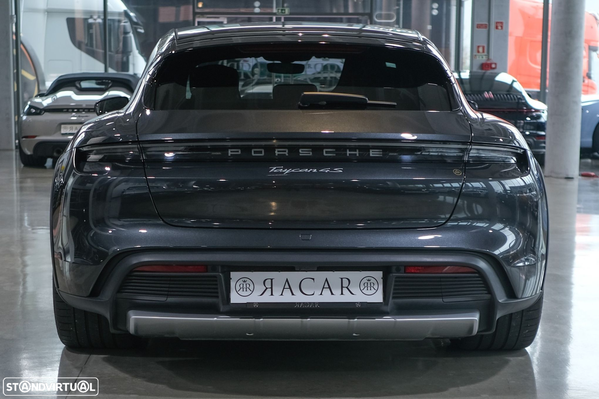 Porsche Taycan Cross Turismo 4S - 3
