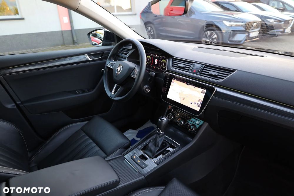 Skoda Superb 2.0 TDI DSG Premium Edition - 29