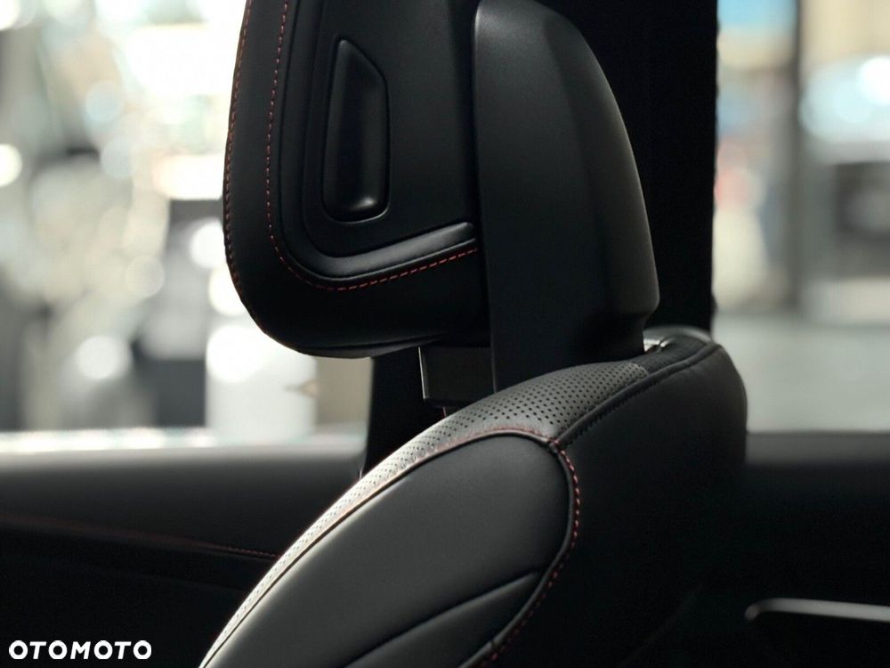 Mercedes-Benz GLC - 11