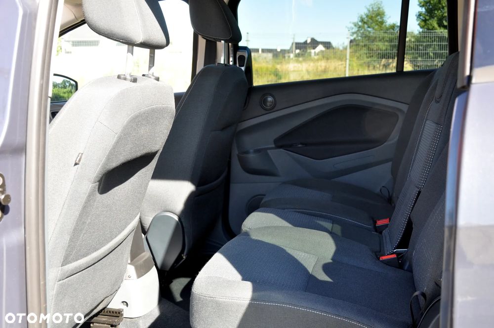 Ford Grand C-MAX 1.0 EcoBoost Start-Stopp-System Champions Edition - 22