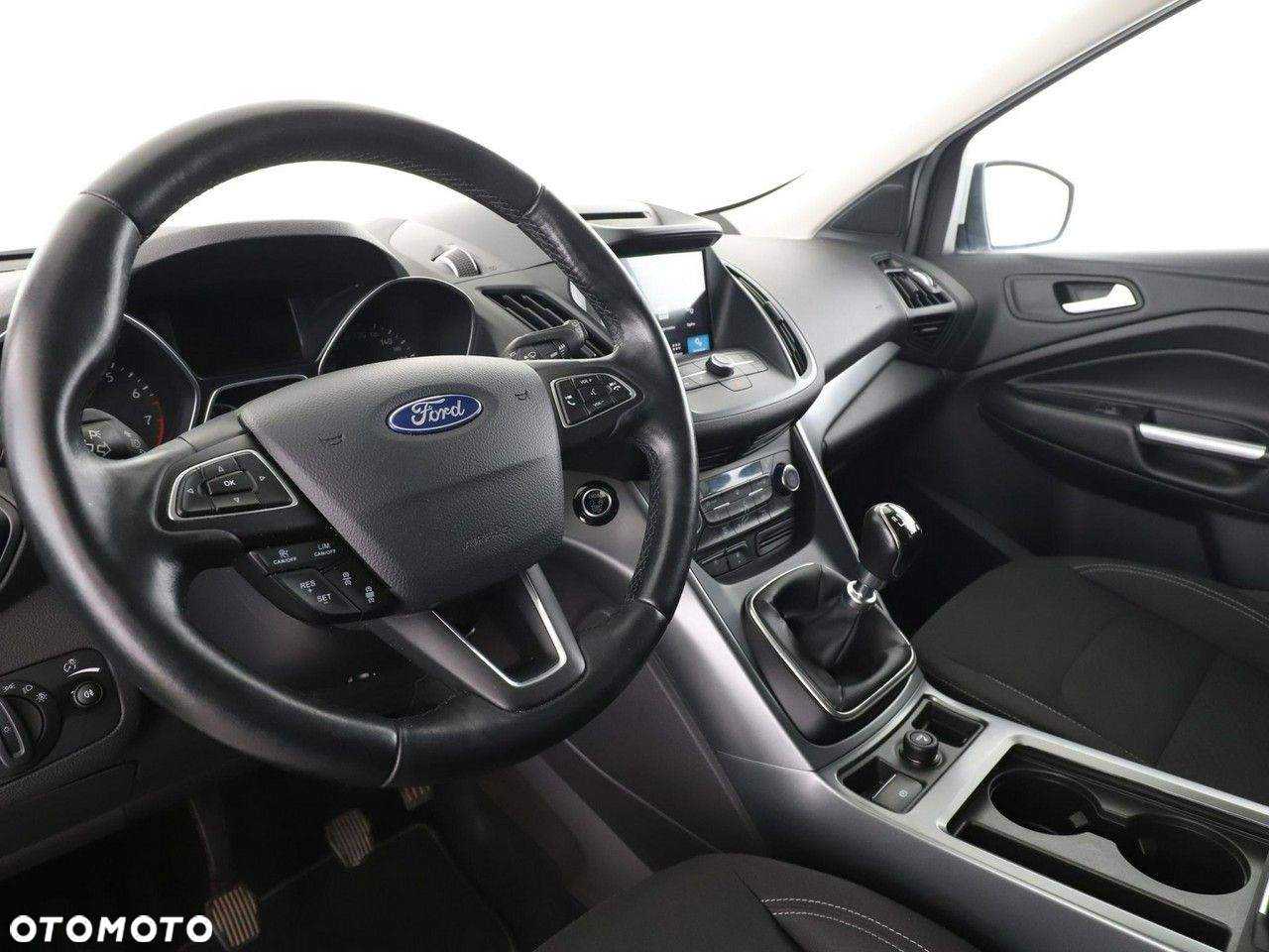 Ford Kuga 1.5 EcoBoost 2x4 Cool & Connect - 10