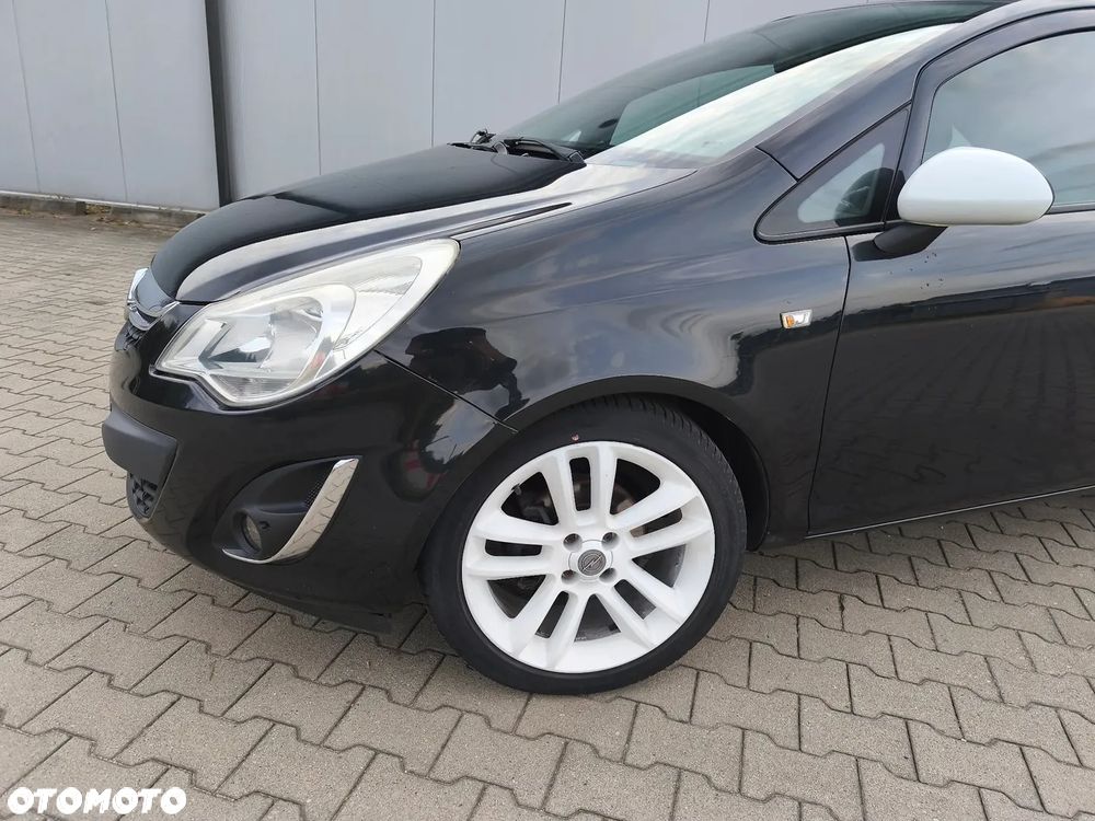 Opel Corsa 1.4 16V Color Edition - 11