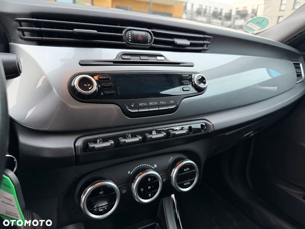 Alfa Romeo Giulietta 1.4 TB 16V Sport - 16
