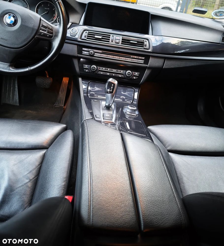 BMW Seria 5 520d Luxury Line - 7