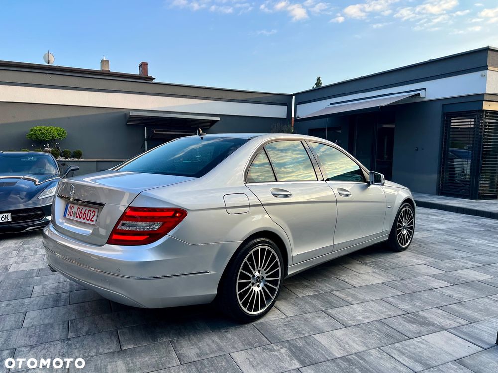 Mercedes-Benz Klasa C 220 CDI BlueEff 4-Matic Avantgarde - 10