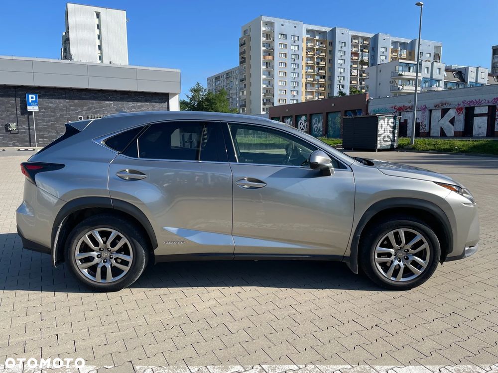 Lexus NX 300h Comfort AWD - 3