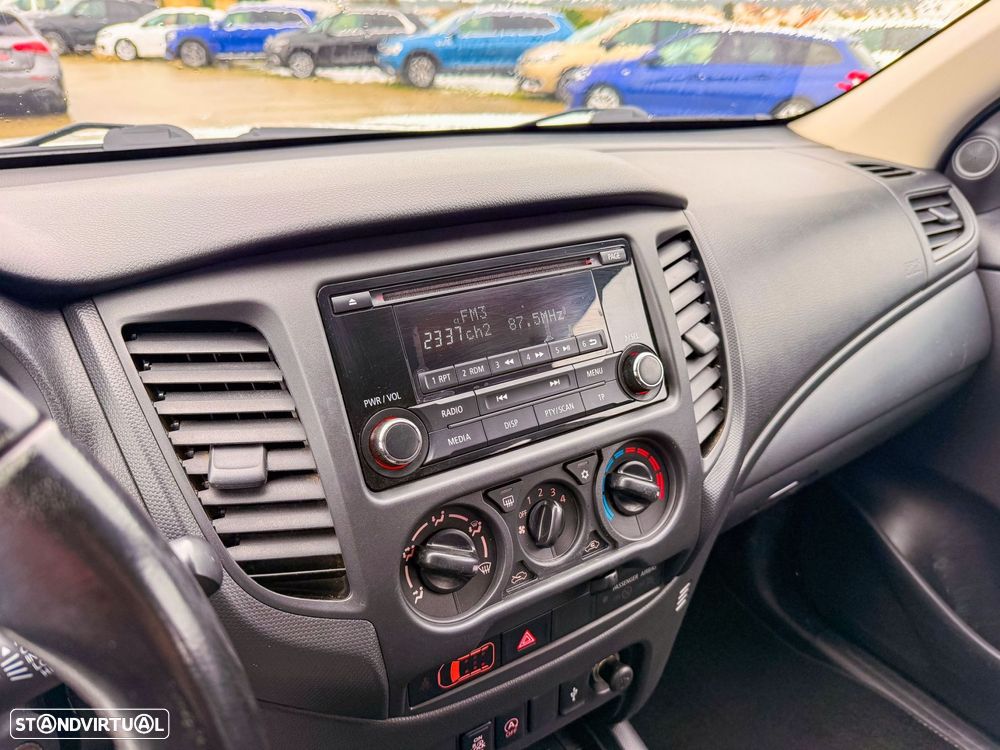 Mitsubishi L200 2.3 DI-D CD Invite 4WD - 18