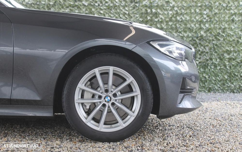 BMW 330 e Corporate Edition Auto - 52