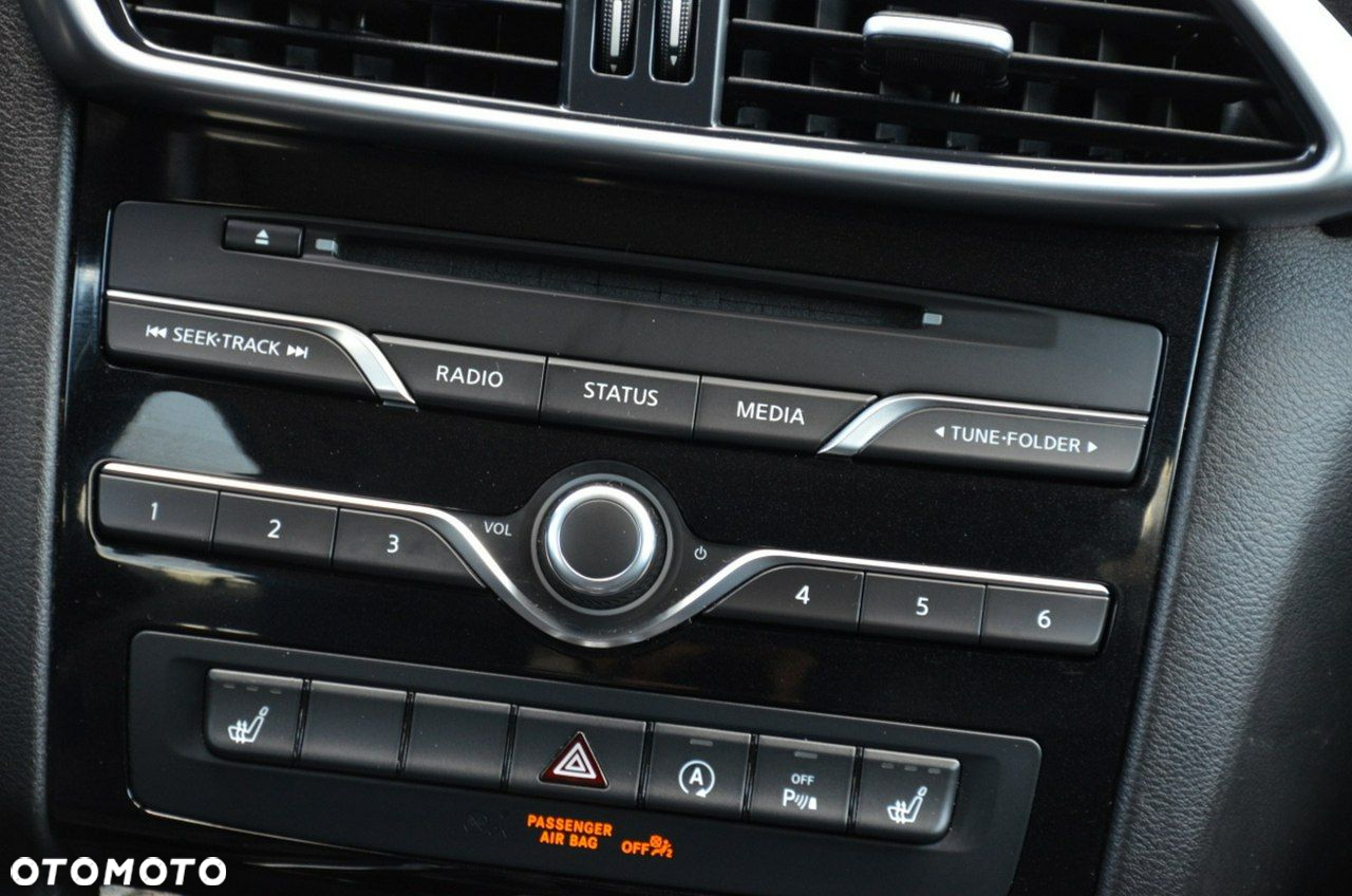 Infiniti Q30 - 20