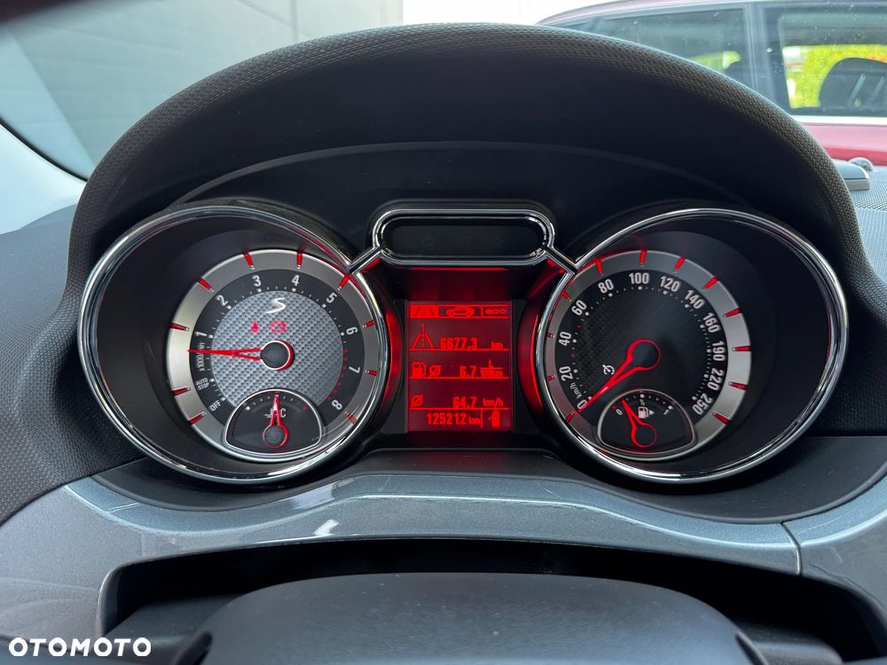 Opel Adam 1.4 Turbo S - 29