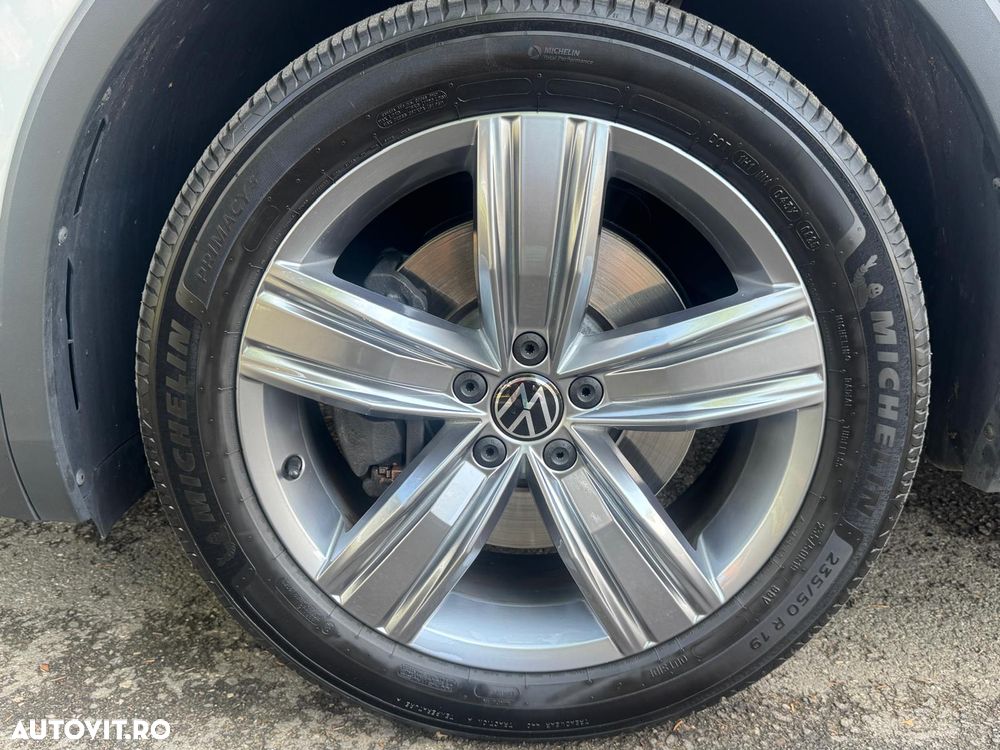 Volkswagen Tiguan 2.0 TDI SCR DSG 4Motion R-Line - 3