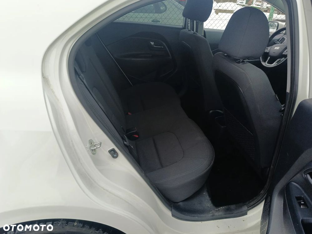 Kia Rio 1.2 Business Line - 11