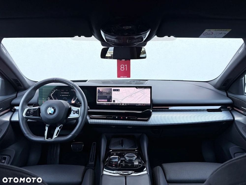 BMW Seria 5 540d xDrive mHEV - 12