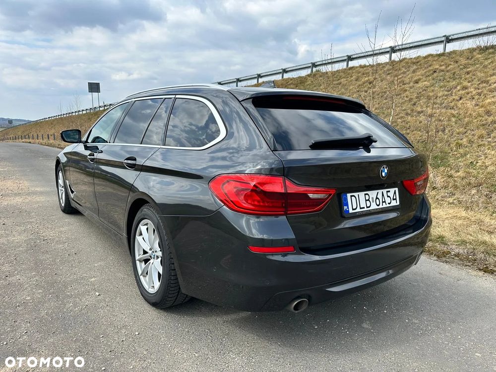 BMW Seria 5 520i GPF Luxury Line - 4