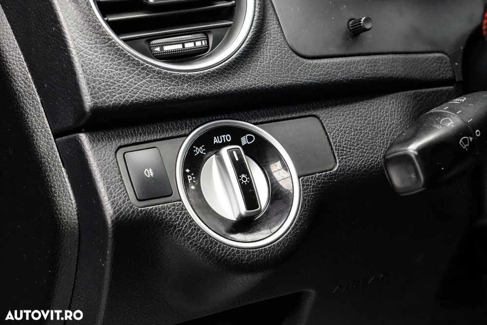 Mercedes-Benz C 250 CDI DPF (BlueEFFICIENCY) Avantgarde - 22