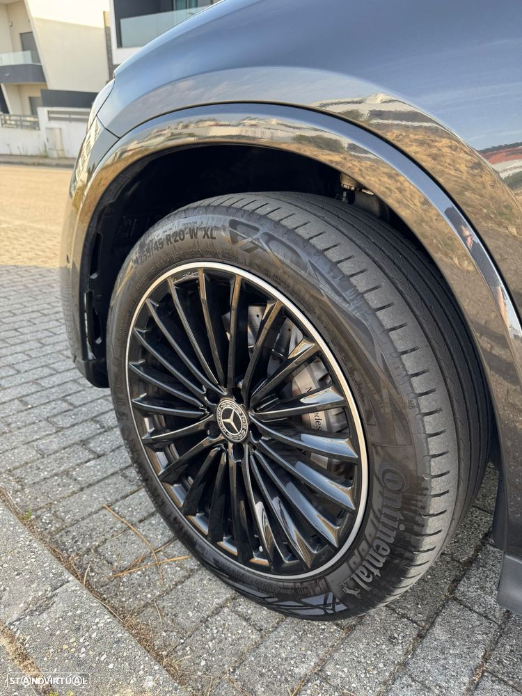 Mercedes-Benz GLC 300 - 11