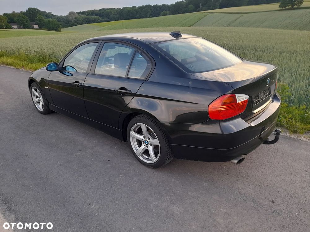 BMW Seria 3 - 18