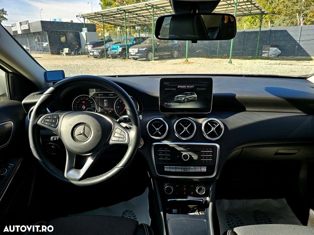 Mercedes-Benz A - 19