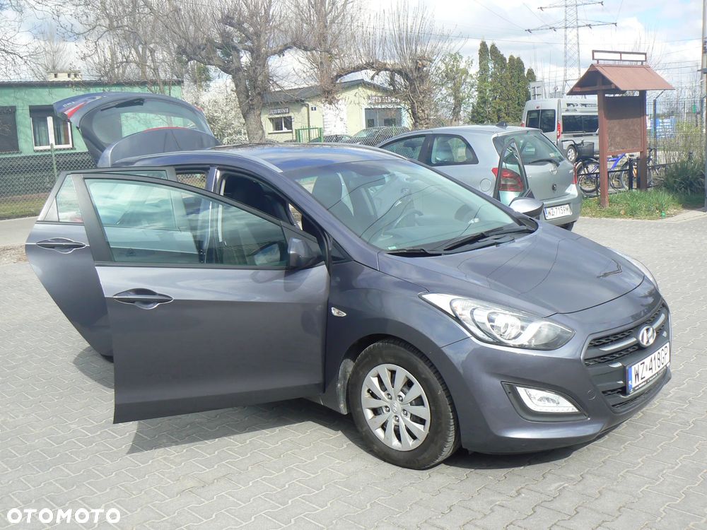 Hyundai i30 1.6 D Classic + - 6