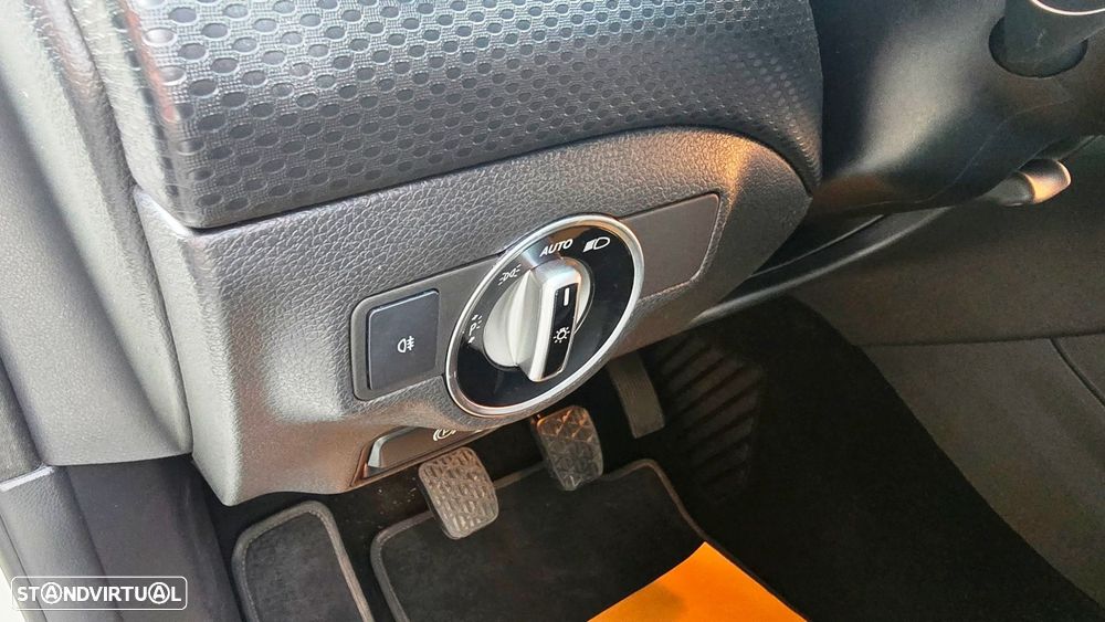 Mercedes-Benz A 180 d Urban - 18