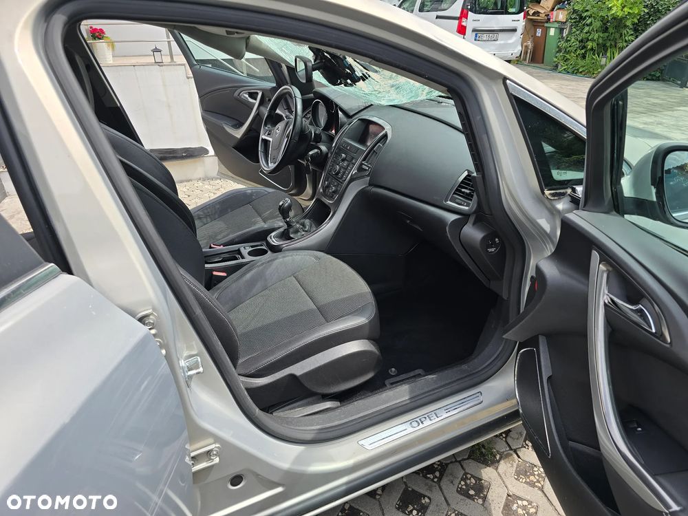 Opel Astra 1.6 Cosmo - 9